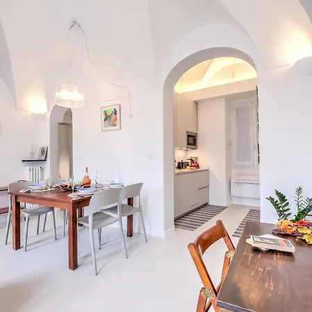 Apartment La Dolce Pigna - Old Town - Happy